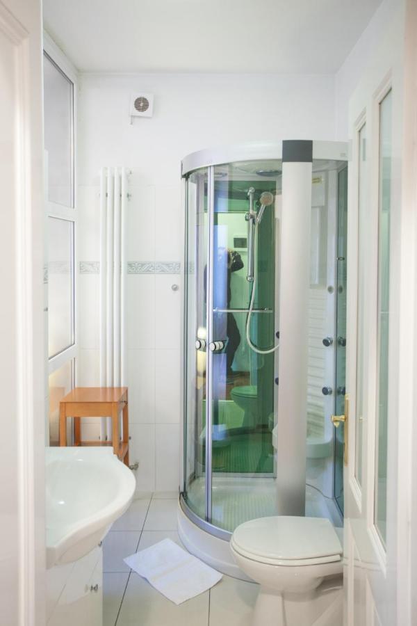 Vila Rosa Vukovar Bed and Breakfast Esterno foto